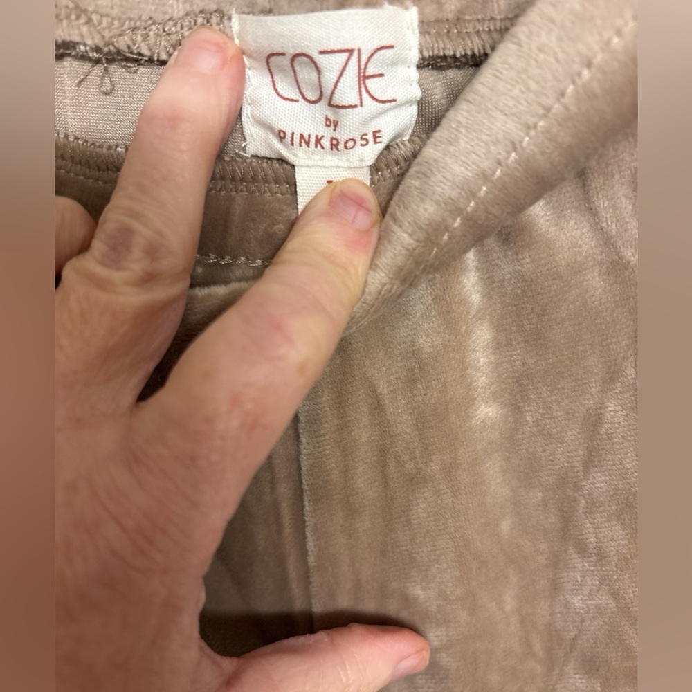 Cozie By Pink Rose Mocha Stone Velour Pants With Pockets - Picture 3 of 5